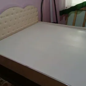 Спальня кровать/Spalnyy krowat