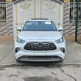 Toyota Highlander 2022