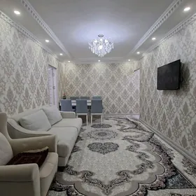 10 мкр 2 комнатная 4 этаж евро