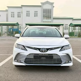 Toyota Camry 2020