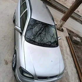 Opel Astra 2000