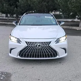 Lexus ES 350 2022