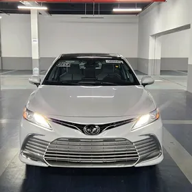 Toyota Camry 2023