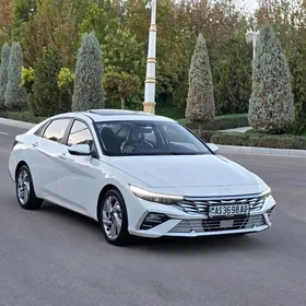 Hyundai Elantra 2024