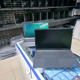 DELL i5 11gen 15.6ekeran