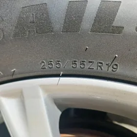 Teker RX 350,  255/55ZR 19