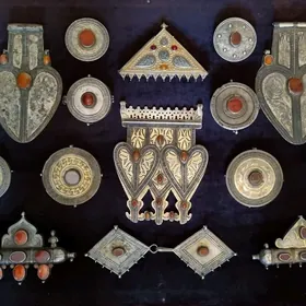 Украшение серебро