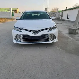 Toyota Camry 2020