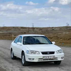 Toyota Camry 2000