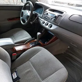 Toyota Camry 2004