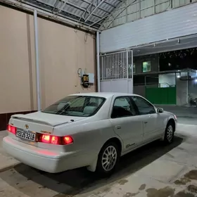 Toyota Camry 2001