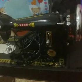 Tikin maşyn/Швейная машинка