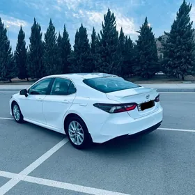 Toyota Camry 2022