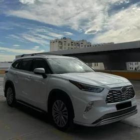 Toyota Highlander 2022