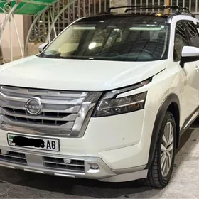 Nissan Pathfinder 2022