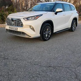 Toyota Highlander 2020