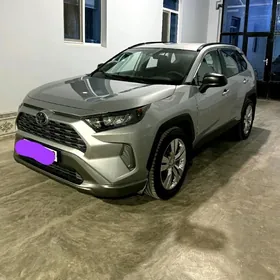 Toyota RAV4 2021
