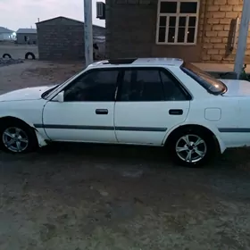 Toyota Corona 1990