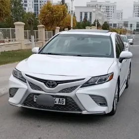 Toyota Camry 2018