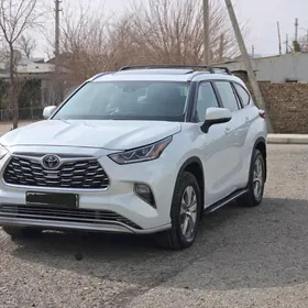 Toyota Highlander 2024