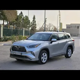 Toyota Highlander 2023