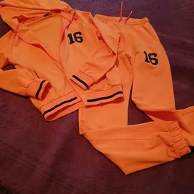 спортивный костюм