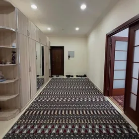 13 tapgyr 12 et 3 kom 205m2