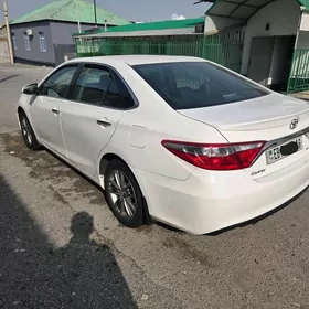Toyota Camry 2016