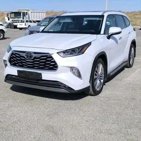 Toyota Highlander 2023