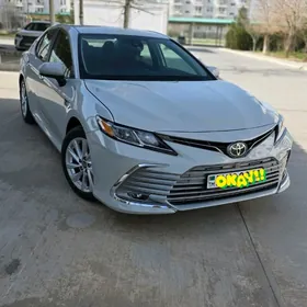 Toyota Camry 2024