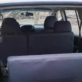 Mitsubishi Pajero 2002