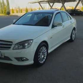 Mercedes-Benz C300 2010