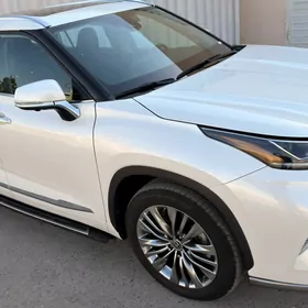 Toyota Highlander 2024