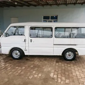 Toyota Hiace 2000