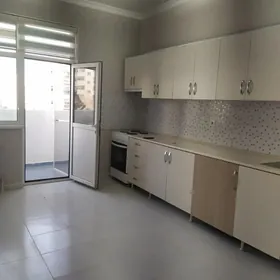 Мир 81 этаж 2 комн