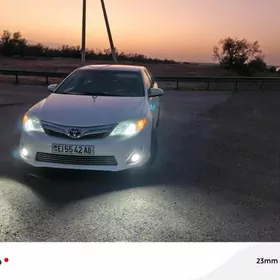 Toyota Camry 2014