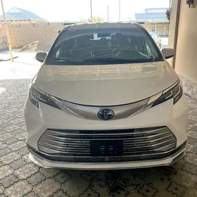 Toyota Sienna 2021