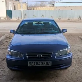 Toyota Camry 2000