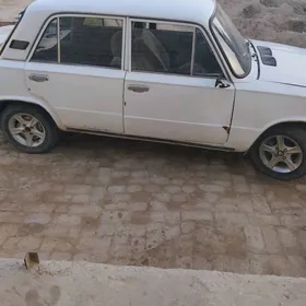 Lada 2104 1980