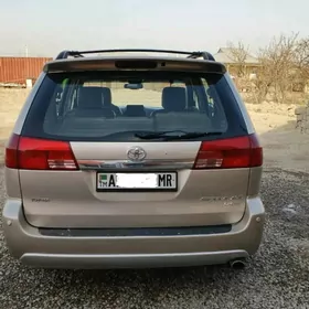 Toyota Sienna 2004