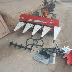 Mini kombayin tractor