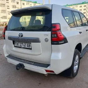 Toyota Land Cruiser Prado 2023