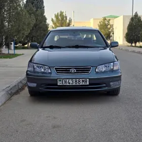Toyota Camry 2001