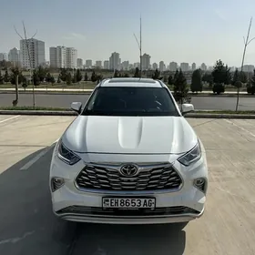 Toyota Highlander 2022