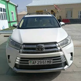 Toyota Highlander 2018