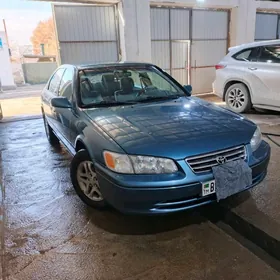 Toyota Camry 2001
