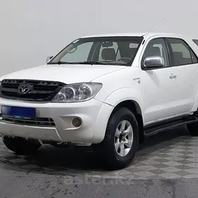 Toyota Fortuner 2007
