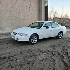 Toyota Camry 2000