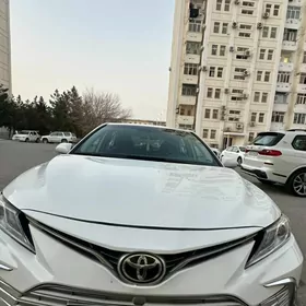 Toyota Camry 2020