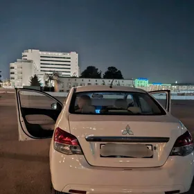 Mitsubishi Lanser 2013